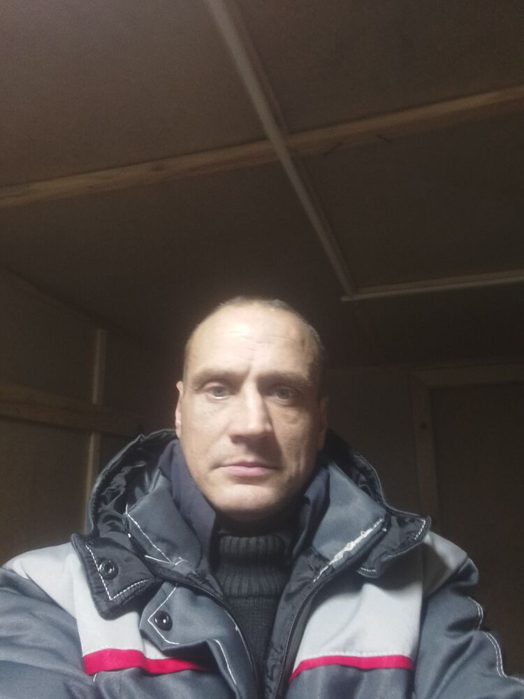  31883611  , 42 ,    