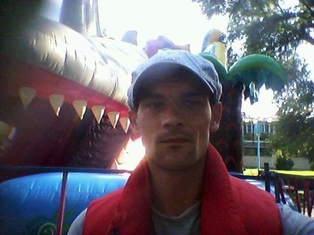  15938441  Anton, 38 ,    -
