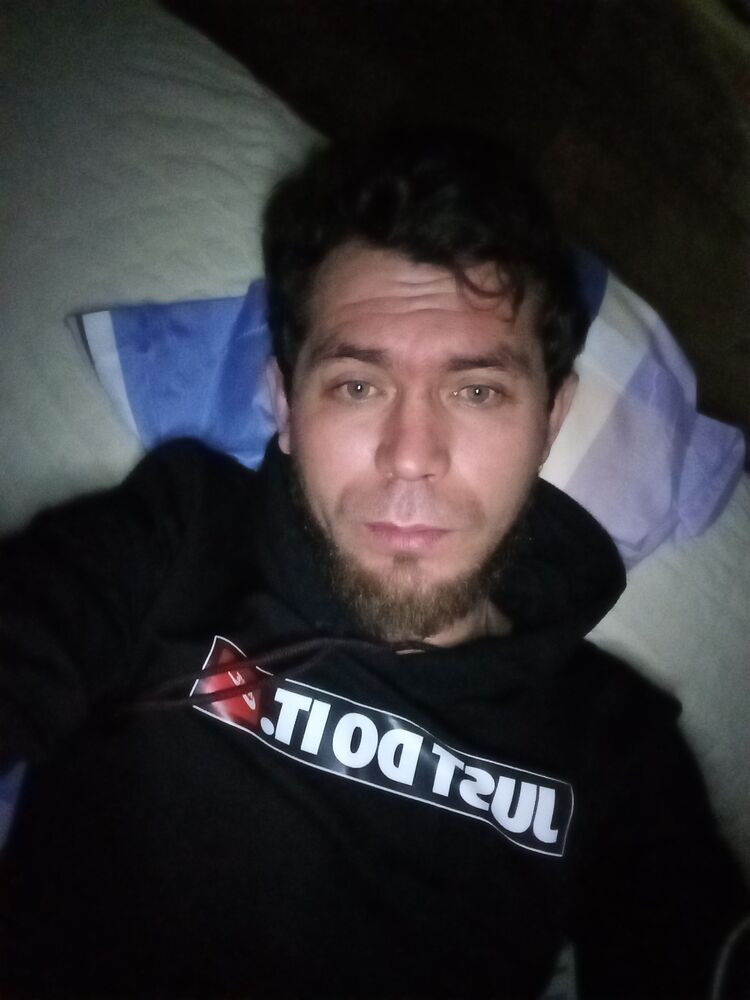  49162771  , 34 ,    