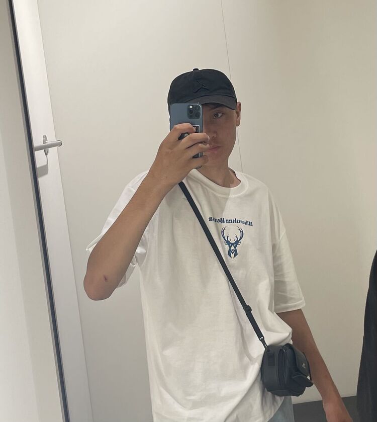 ���� 40987821 ����� Yerkosh, 21 ���, ���� ���������� � ������