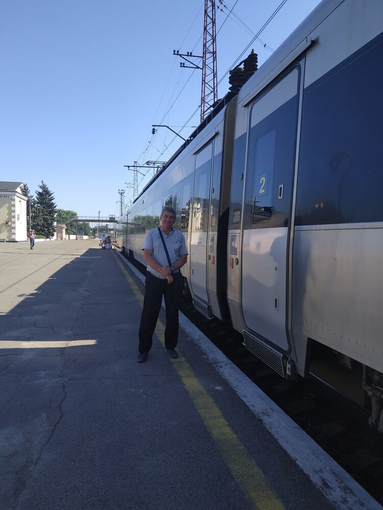  18577951  Igor omorfos, 56 ,    