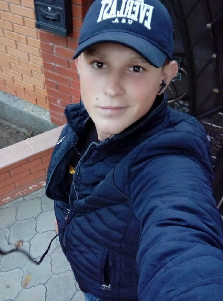  8955341  Ilysha, 31 ,    