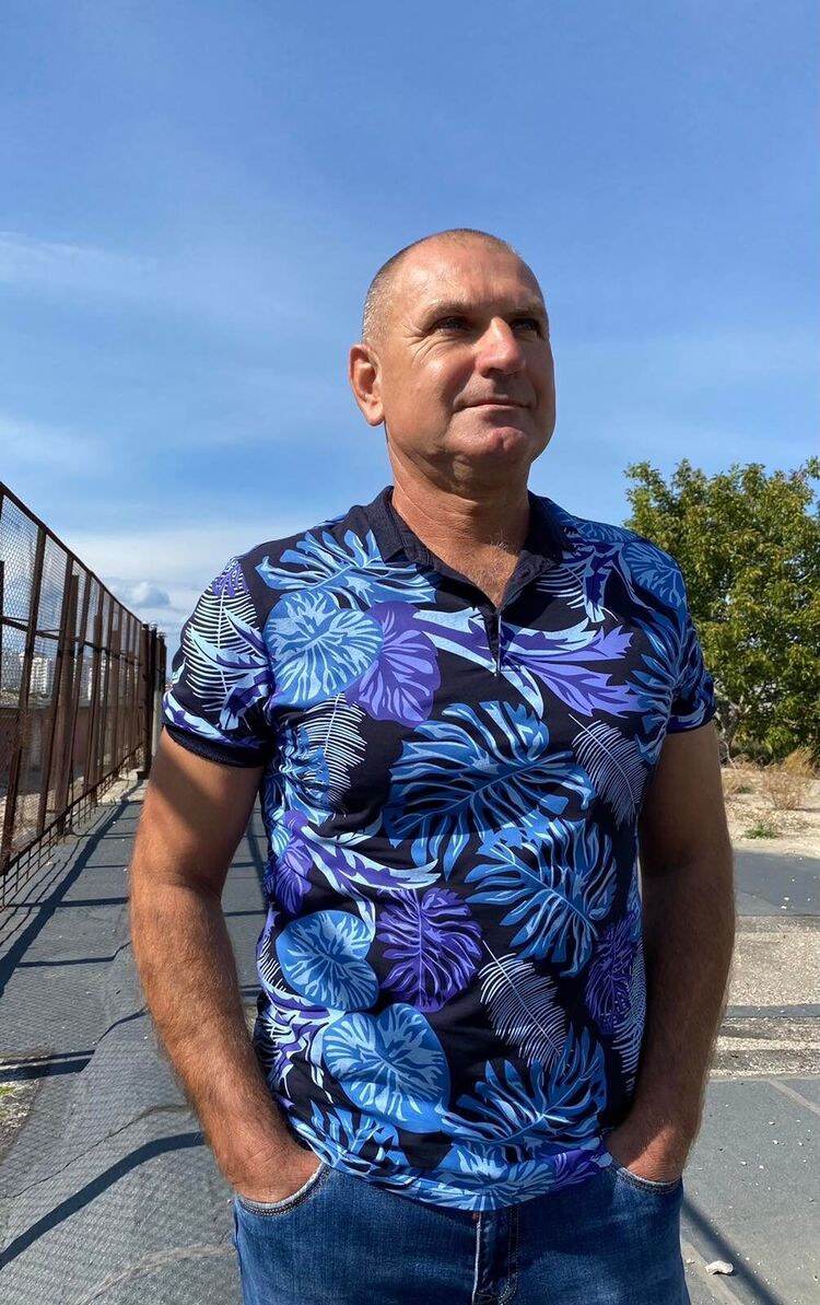  43638631  Valeriy, 55 ,    