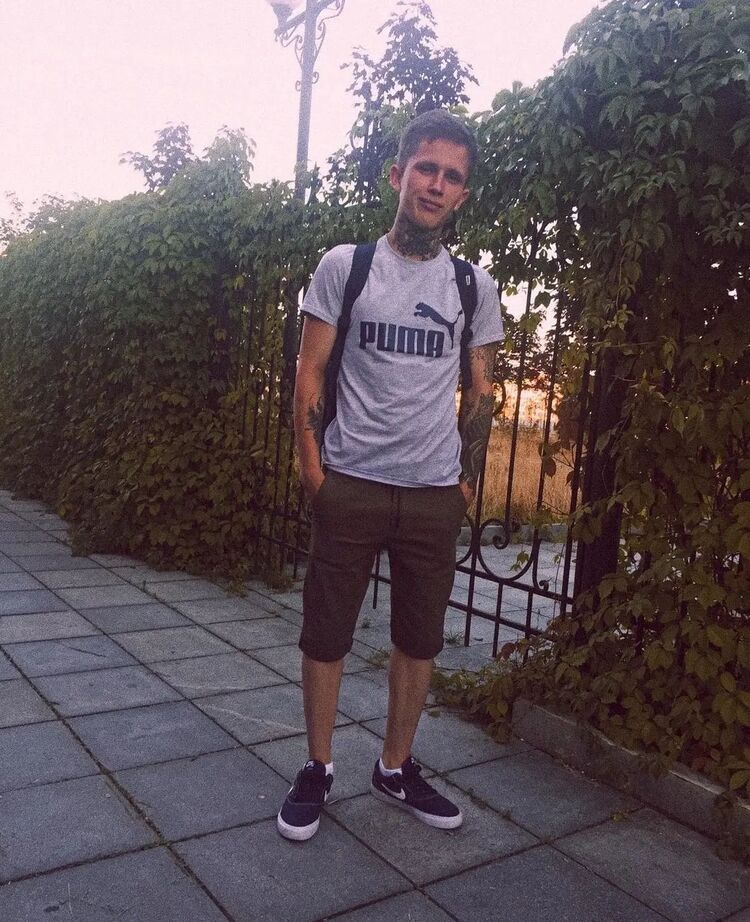  27146601  , 25 ,    -