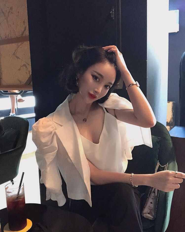  ,   Wangmengmeg, 34 ,   ,   