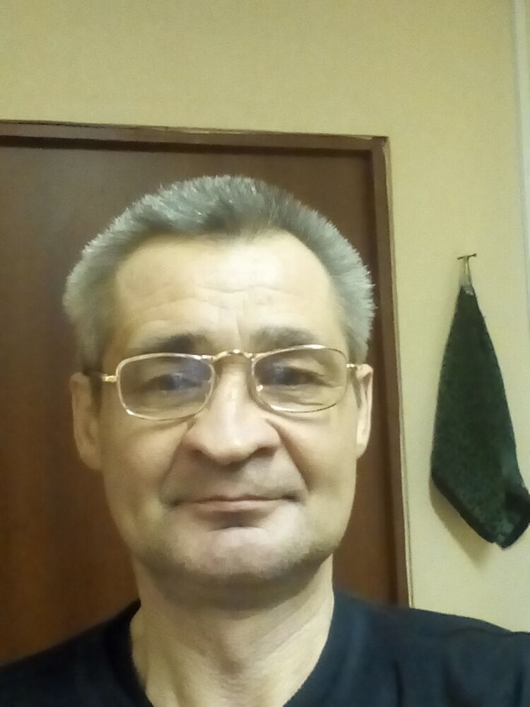  9033611  Rafis, 54 ,    