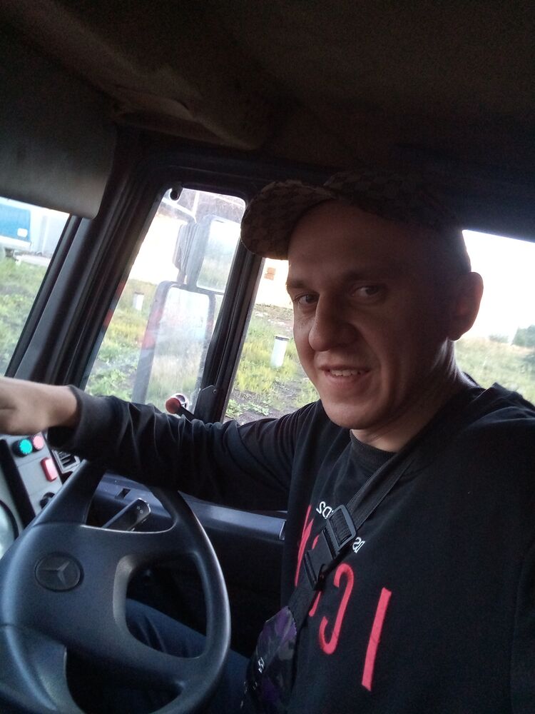  38366601  , 32 ,    -