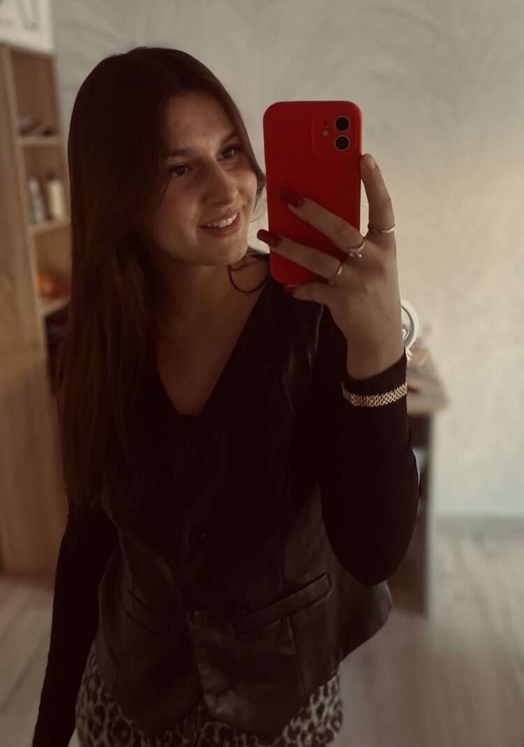  46381311  , 21 ,    