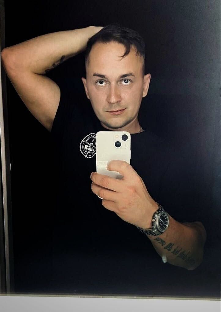  53049841  , 37 ,    
