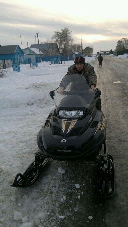 26387671  GARIK, 39 ,    