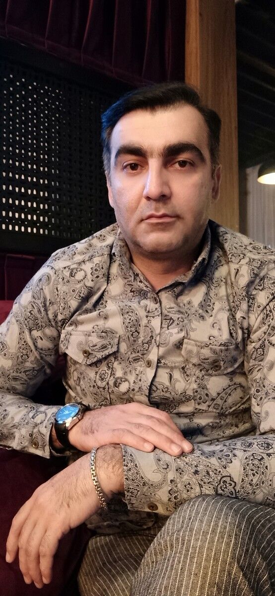  ,   ELi NOVRUZOV, 44 ,     , c 