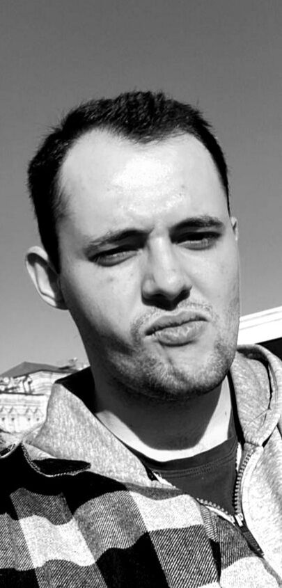  28489471  Maxim, 27 ,    