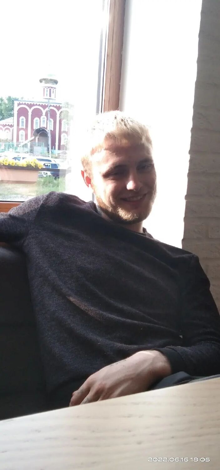  35808451  Marik, 22 ,    