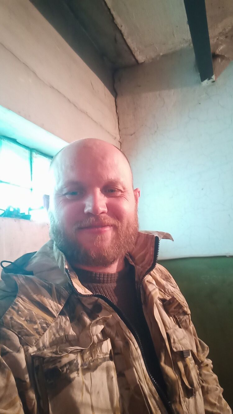  49701481  , 40 ,    