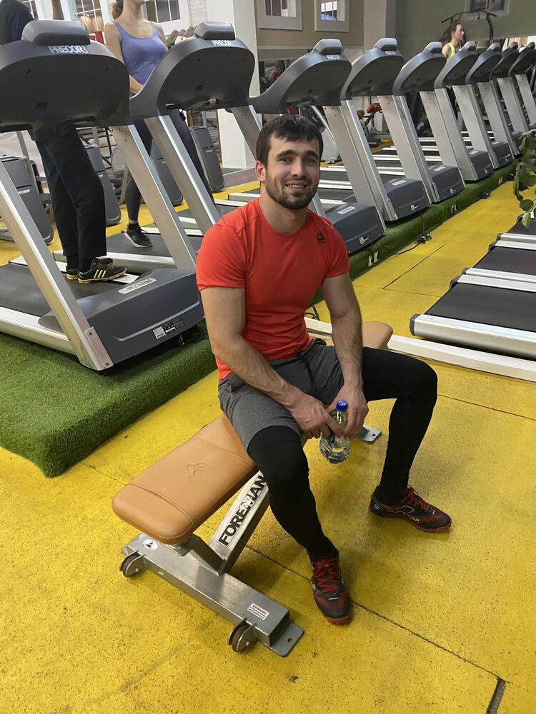  38352331  Markus, 30 ,    