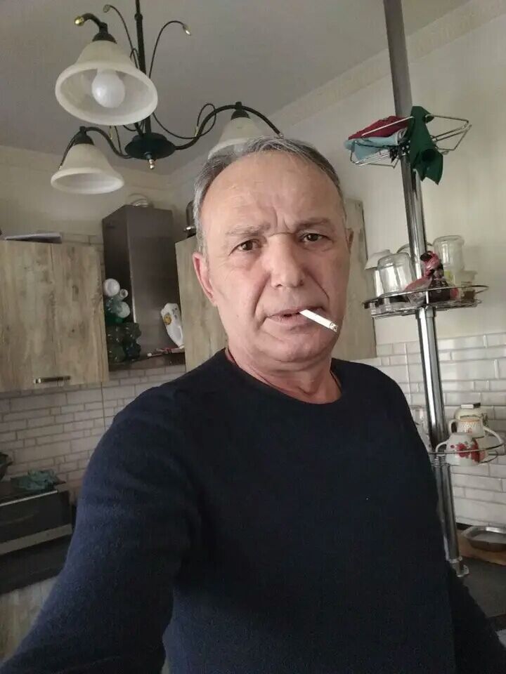  51281761  Avtandil, 59 ,    