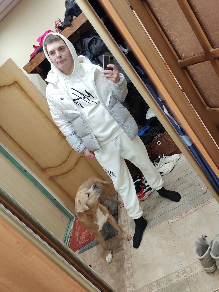  ,   Artem, 32 ,   ,   