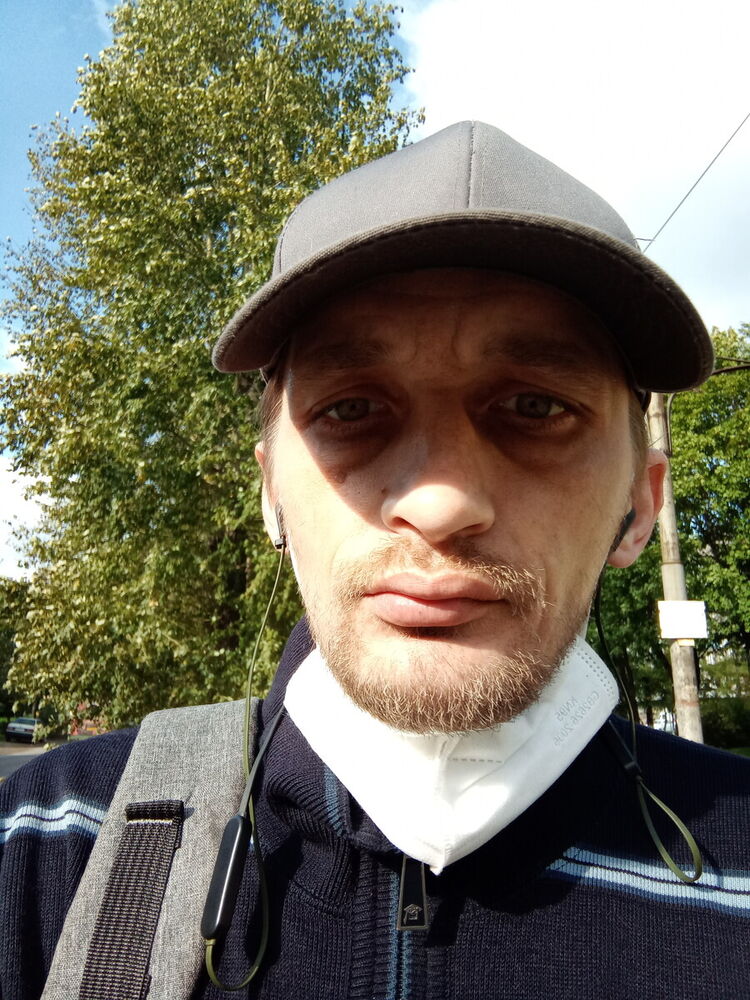  21083821  , 40 ,    