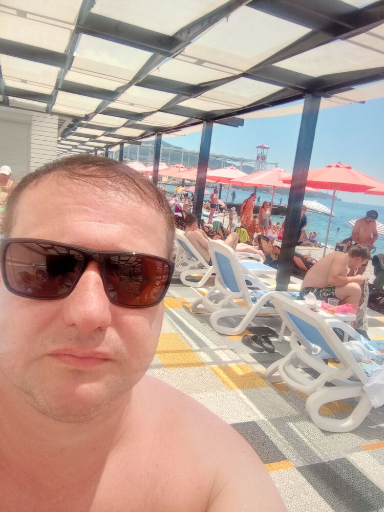  49680971  Vladimir, 38 ,    