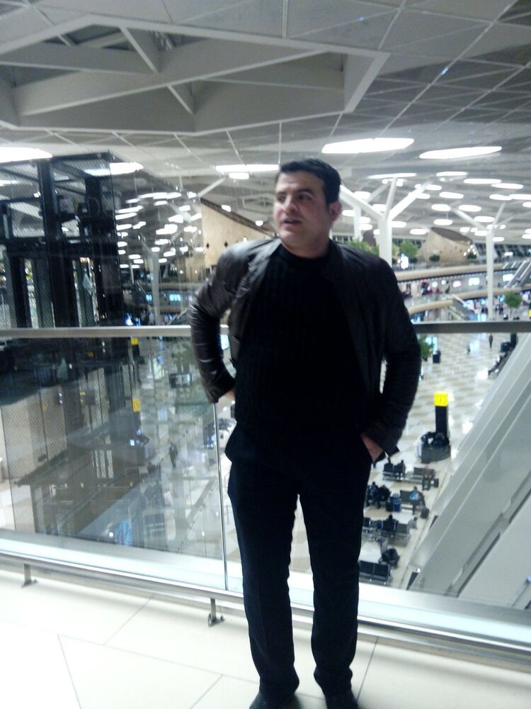  5680021  Sahin, 44 ,    