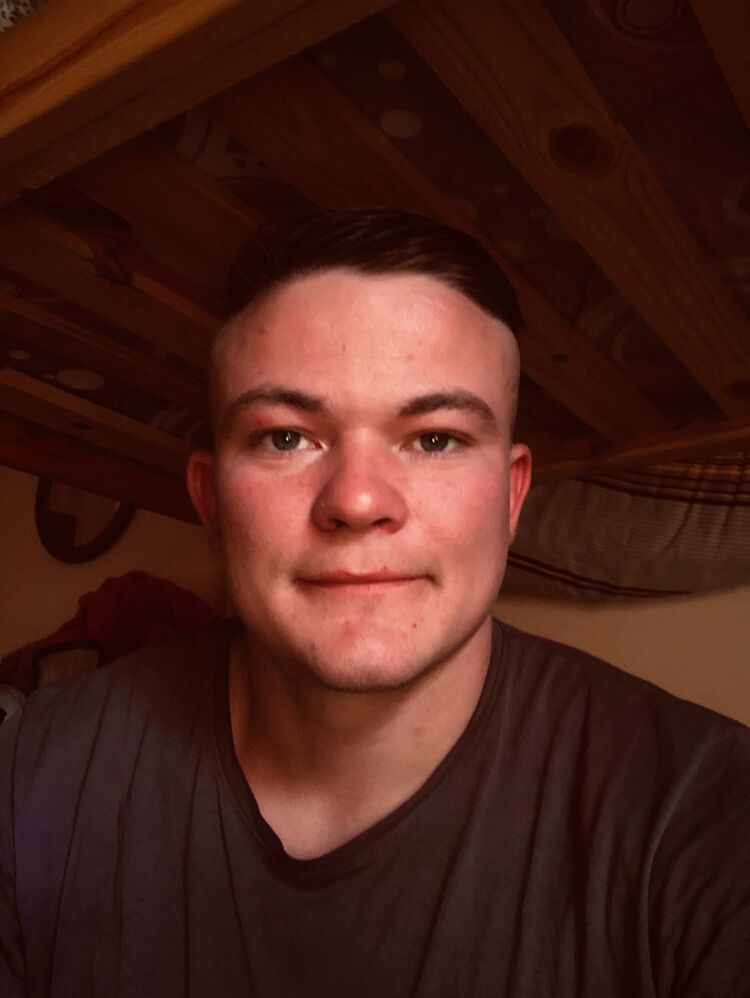  ,   Ivan, 28 ,   ,   