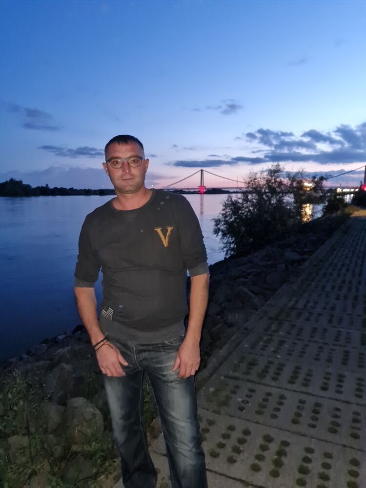  Emmerich,   Evgeny, 43 ,   c 