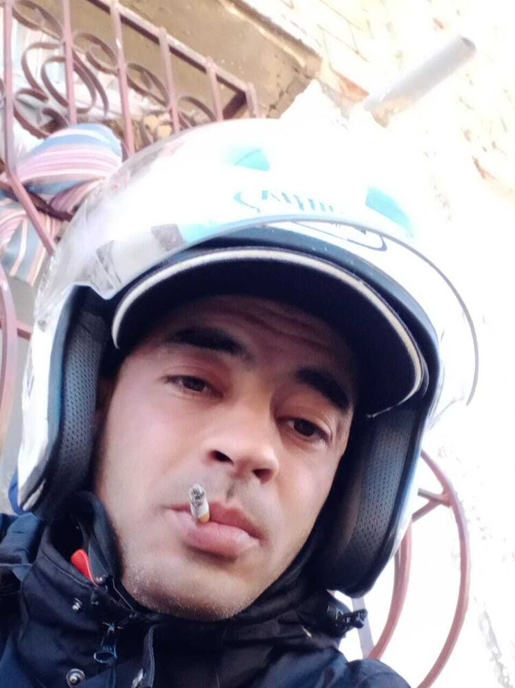  53637381   , 39 ,    