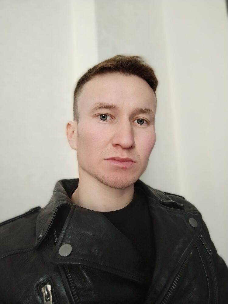  42229431  Pavel, 29 ,    