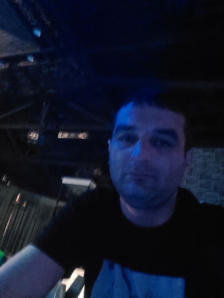  32348201  , 37 ,    