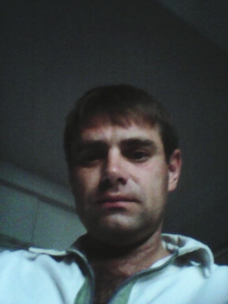   ,   Hikola, 47 ,   