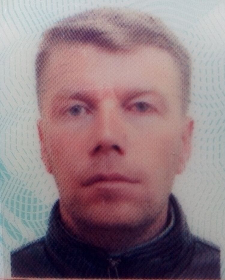  6936251  Denis, 44 ,    