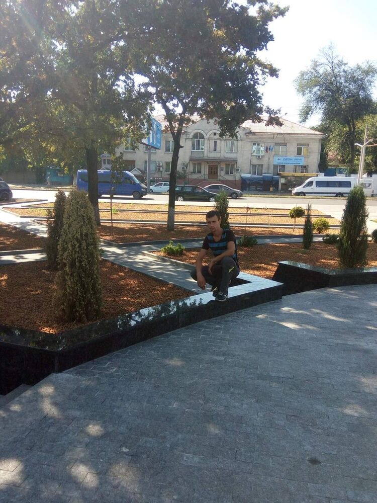  ,   Igor, 32 ,  