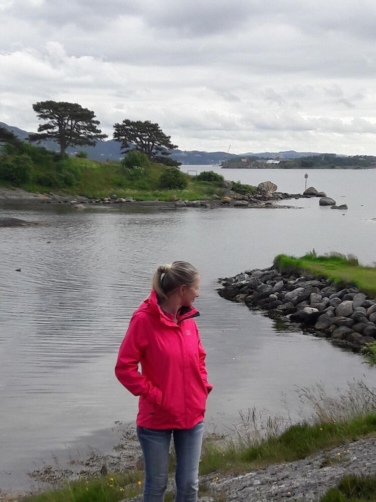  ,   Sviatlana, 51 ,   c , 