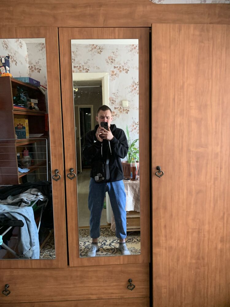  46428261  , 21 ,    
