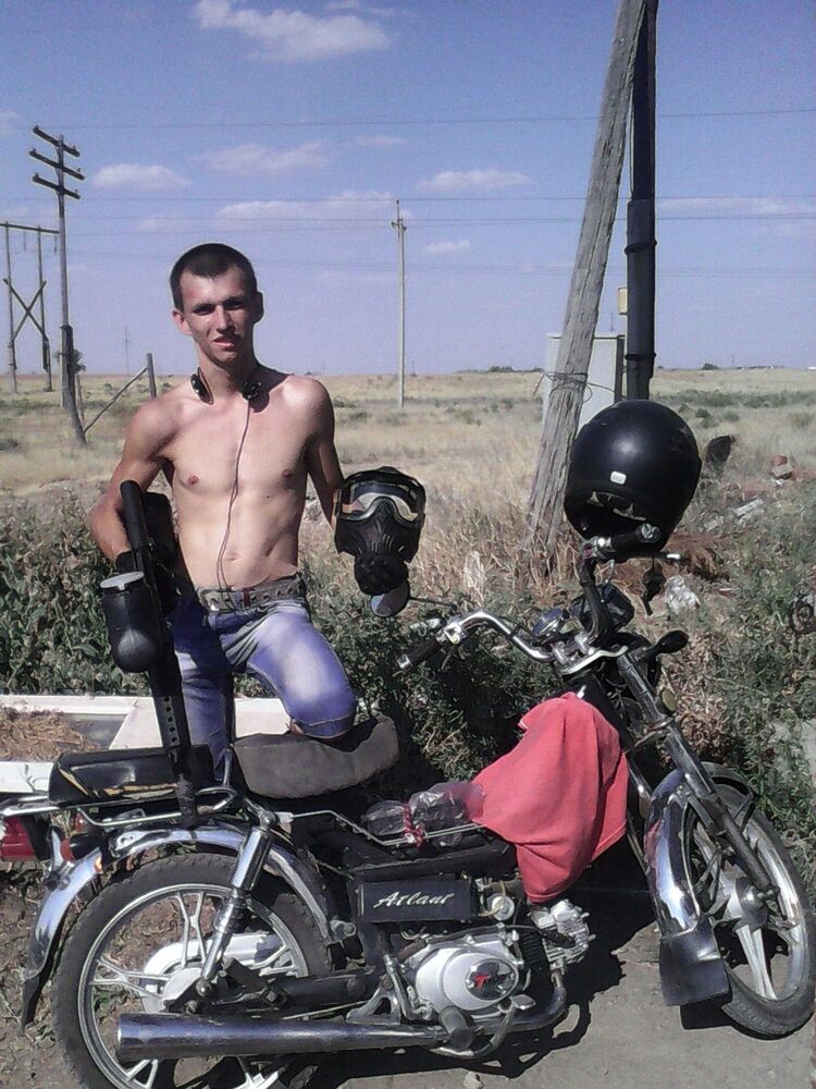  4762061  Sergey, 29 ,    