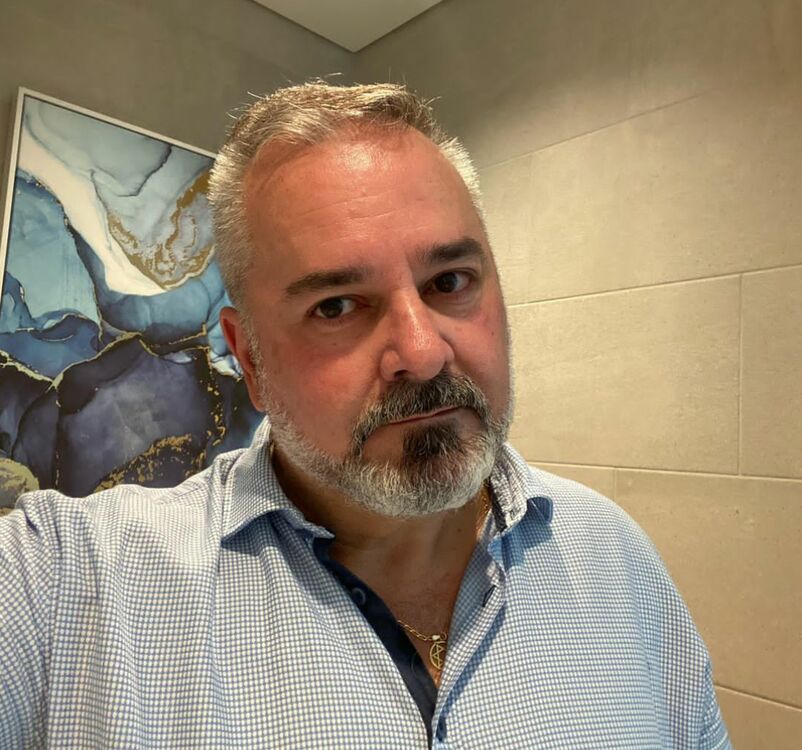  24669281  Steven, 68 ,    -