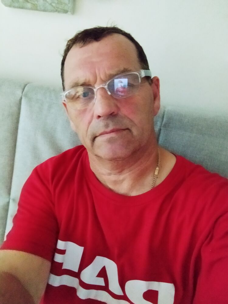  46418151  Valentin, 59 ,    