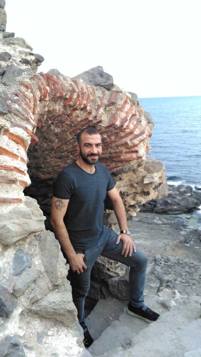  Kemerburgaz,   Tahsin, 37 ,   ,   , c 