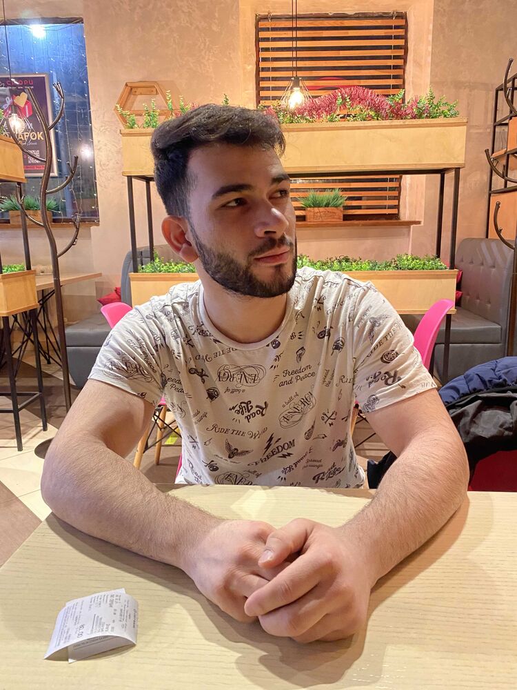  ,   Hamed, 28 ,   ,   , c 
