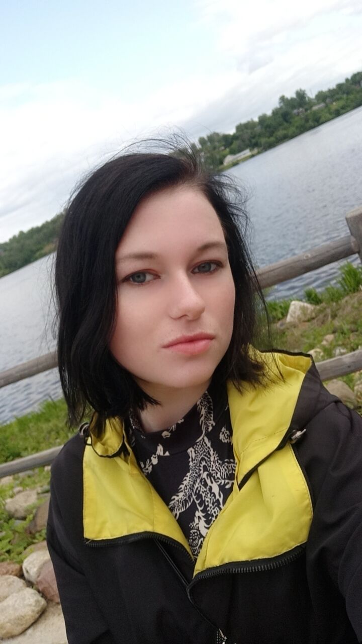  ,   Darya, 22 ,   