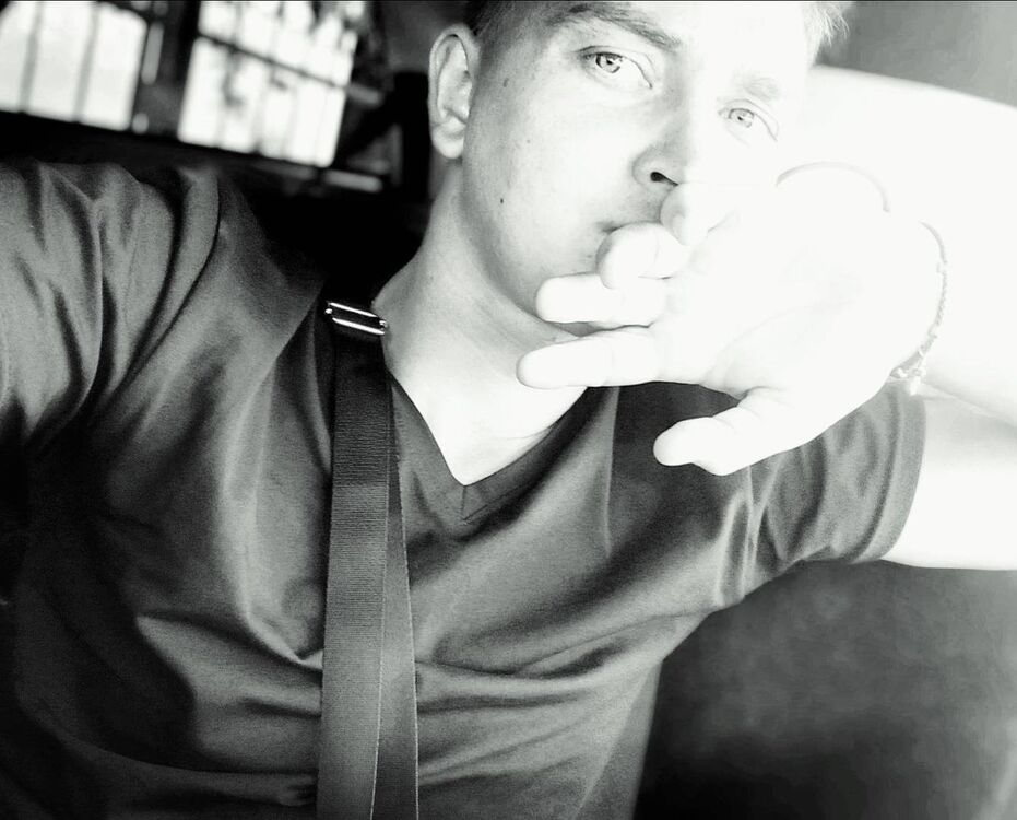  ,   Mike, 31 ,   ,   , c 