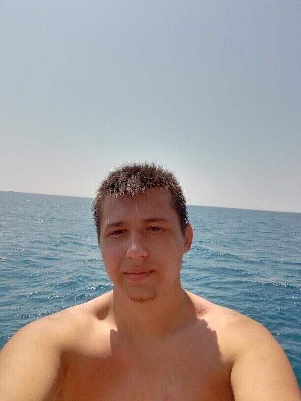  21204281  , 24 ,    