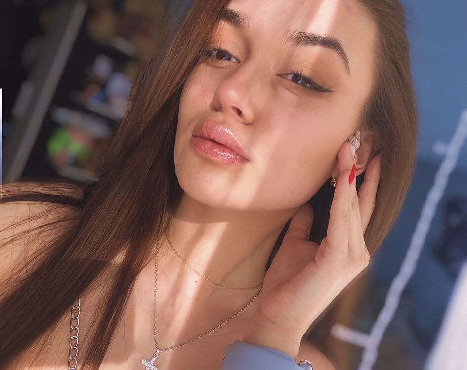  ,   Darina, 21 ,   ,   