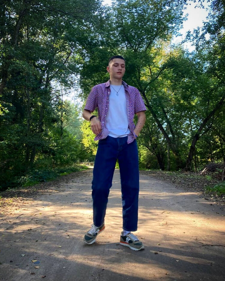  ,   Rustam, 22 ,   ,   