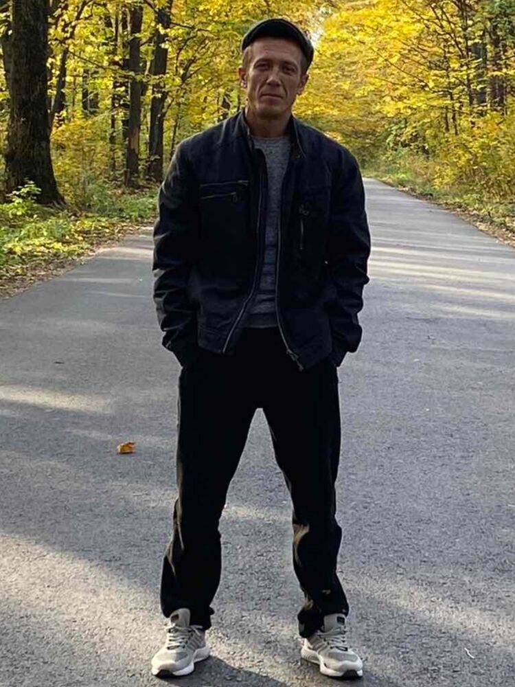  ,   Alex, 45 ,   ,   , c , 
