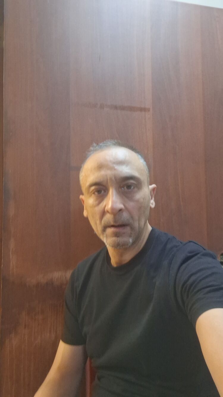  53907381  Nenad, 46 ,    