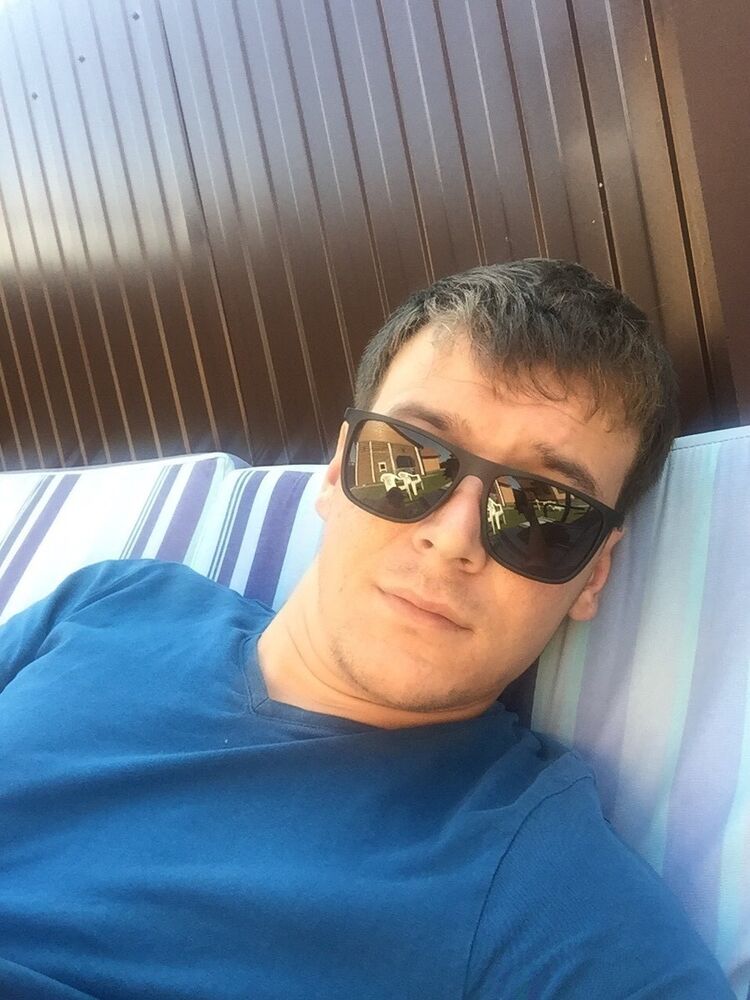  13296601  Ravil, 31 ,    