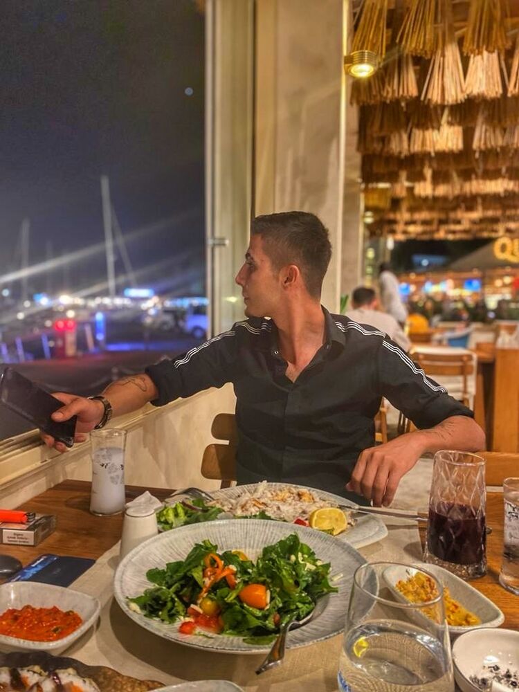  32728451  Serdar, 29 ,    