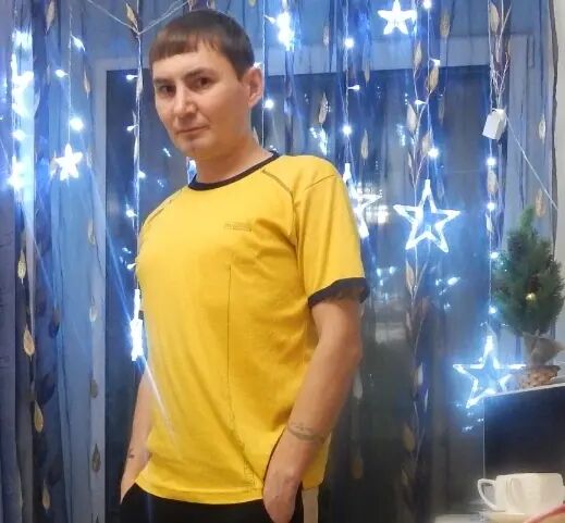  35706401  Dmitry, 42 ,    
