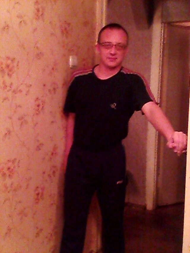  -,   Ruslan, 44 ,   